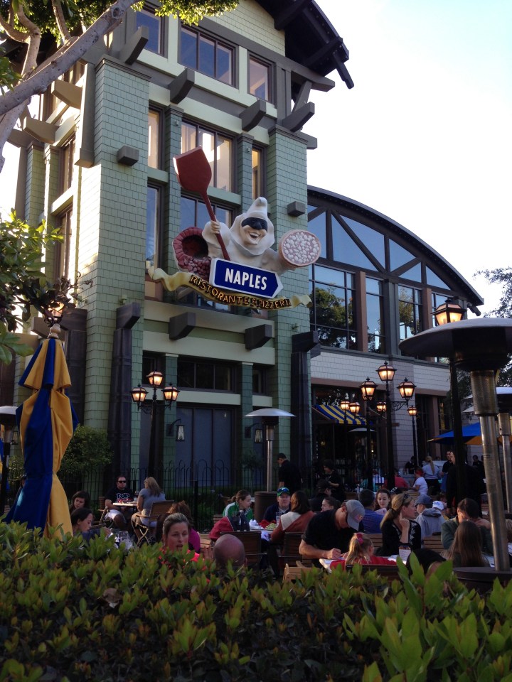 Patio seating on the back of the restaurant