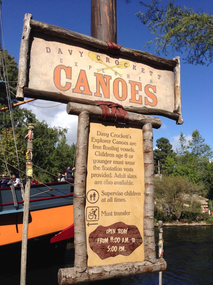 Entrance to Davy Crockett's Canoes