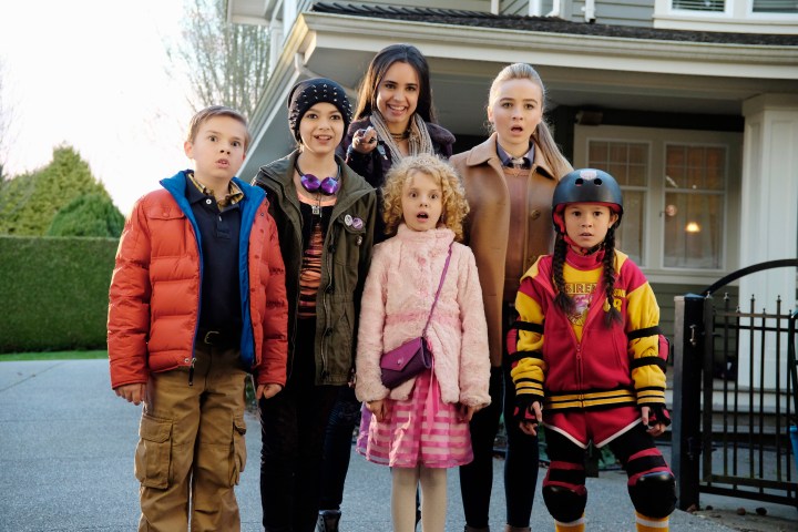 Everyone is looking at something...but what could it be? Tune in to find out! (Disney Channel/Ed Araquel) 