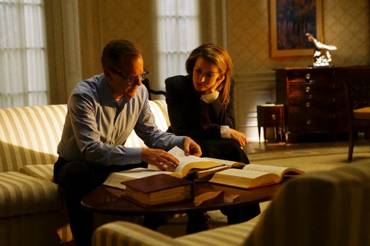 DESIGNATED SURVIVOR - "Pilot" - Kiefer Sutherland stars as Tom Kirkman, a lower-level cabinet member who is suddenly appointed President of the United States after a catastrophic attack on the U.S. Capitol during the State of the Union, on the highly anticipated ABC series "Designated Survivor," airing WEDNESDAY, SEPTEMBER 21 (10:00-11:00 p.m. EDT). (ABC/Ian Watson) KIEFER SUTHERLAND, NATASCHA MCELHONE